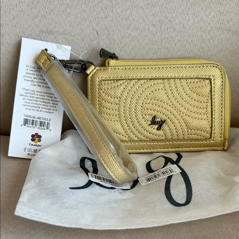 NWT Lug Twirl Matte Luxe Vegan Leather RFID Wristlet Wallet in Metallic Gold 💛